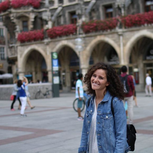 Meet your Posher, Camila - Picture 1 of 1